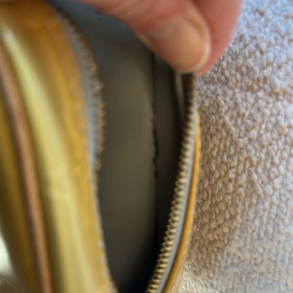 Louis Vuitton Yellow Crossbody Bag - Picture 10 of 14